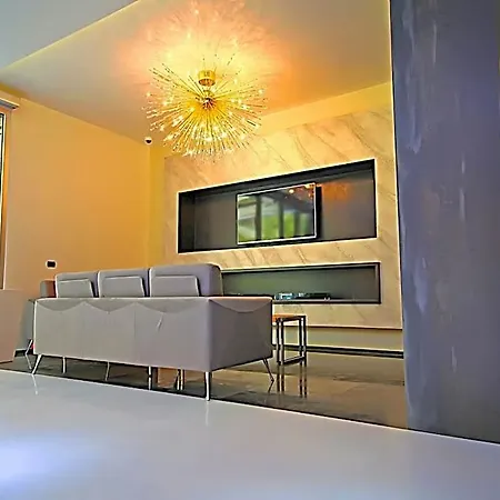 Palace 4* Vlorë