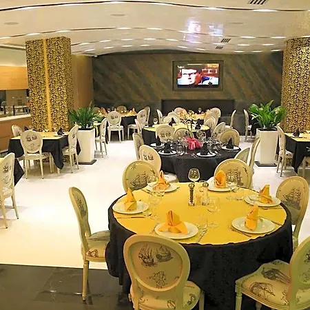 Palace 4*