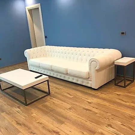 Palace 4*
