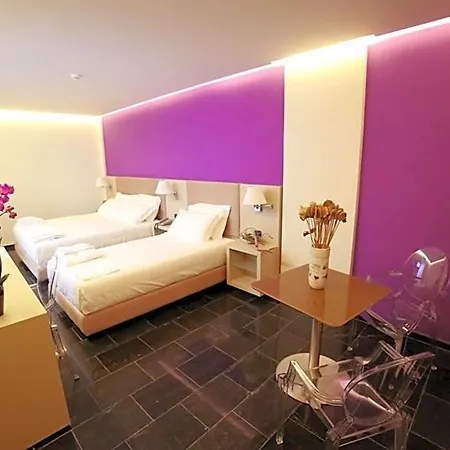Palace מלון 4*
