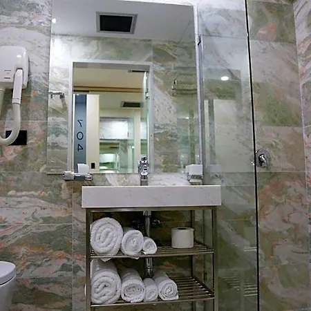 מלון Palace Vlorë