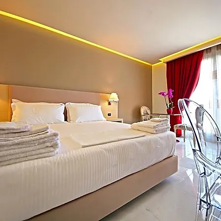 Palace 4*